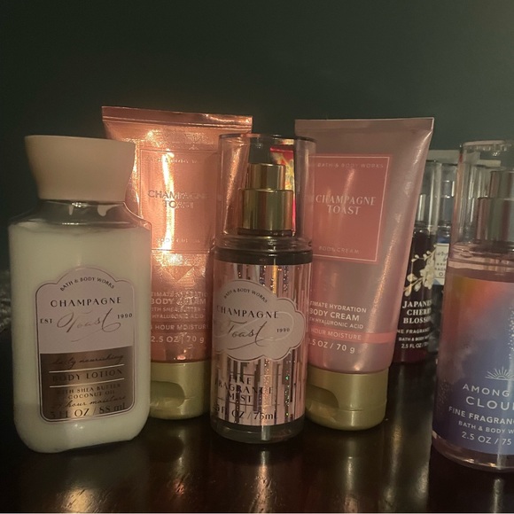 NWT Bath 🛁 & 🛁 Body Bundle 13 Total - Picture 3 of 5